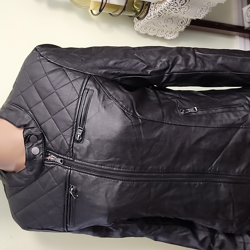 Jacket - Picture 2 of 7